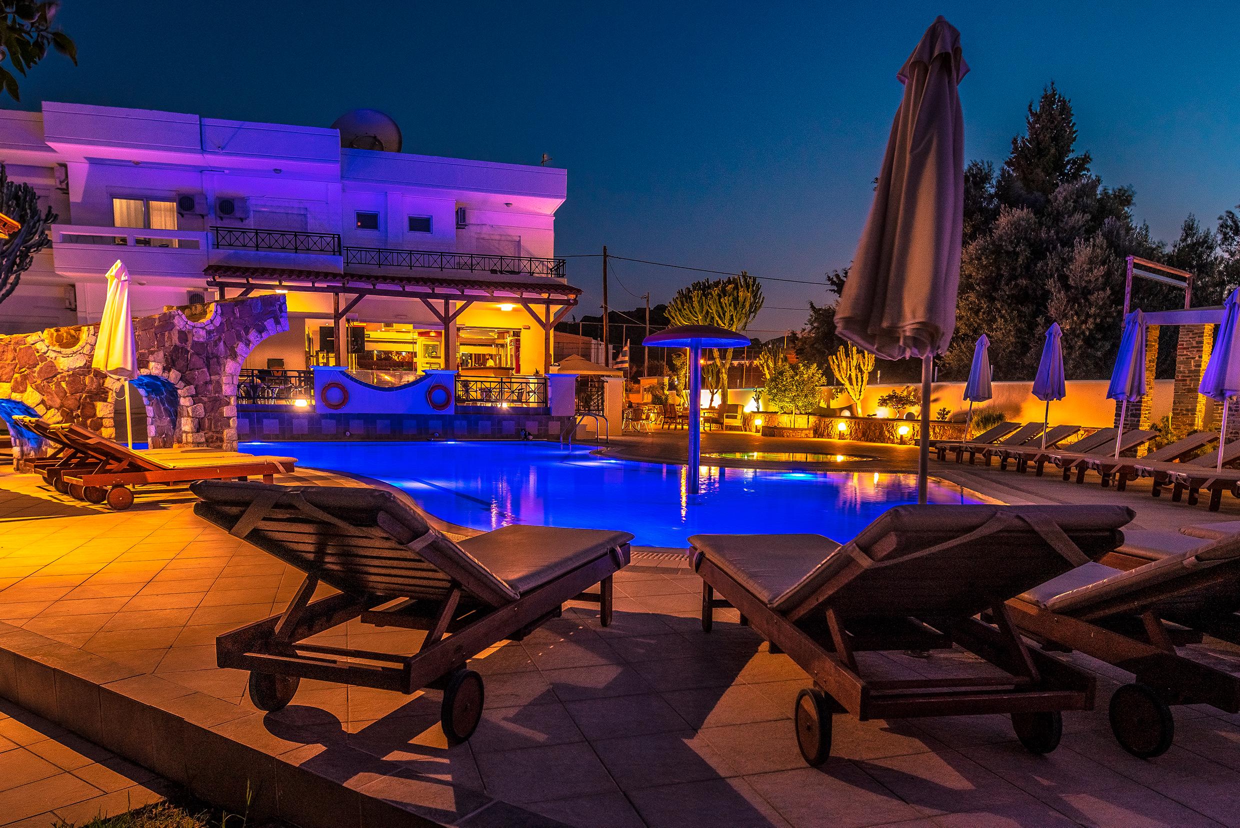 Bright Star Aparthotel Фалираки Екстериор снимка