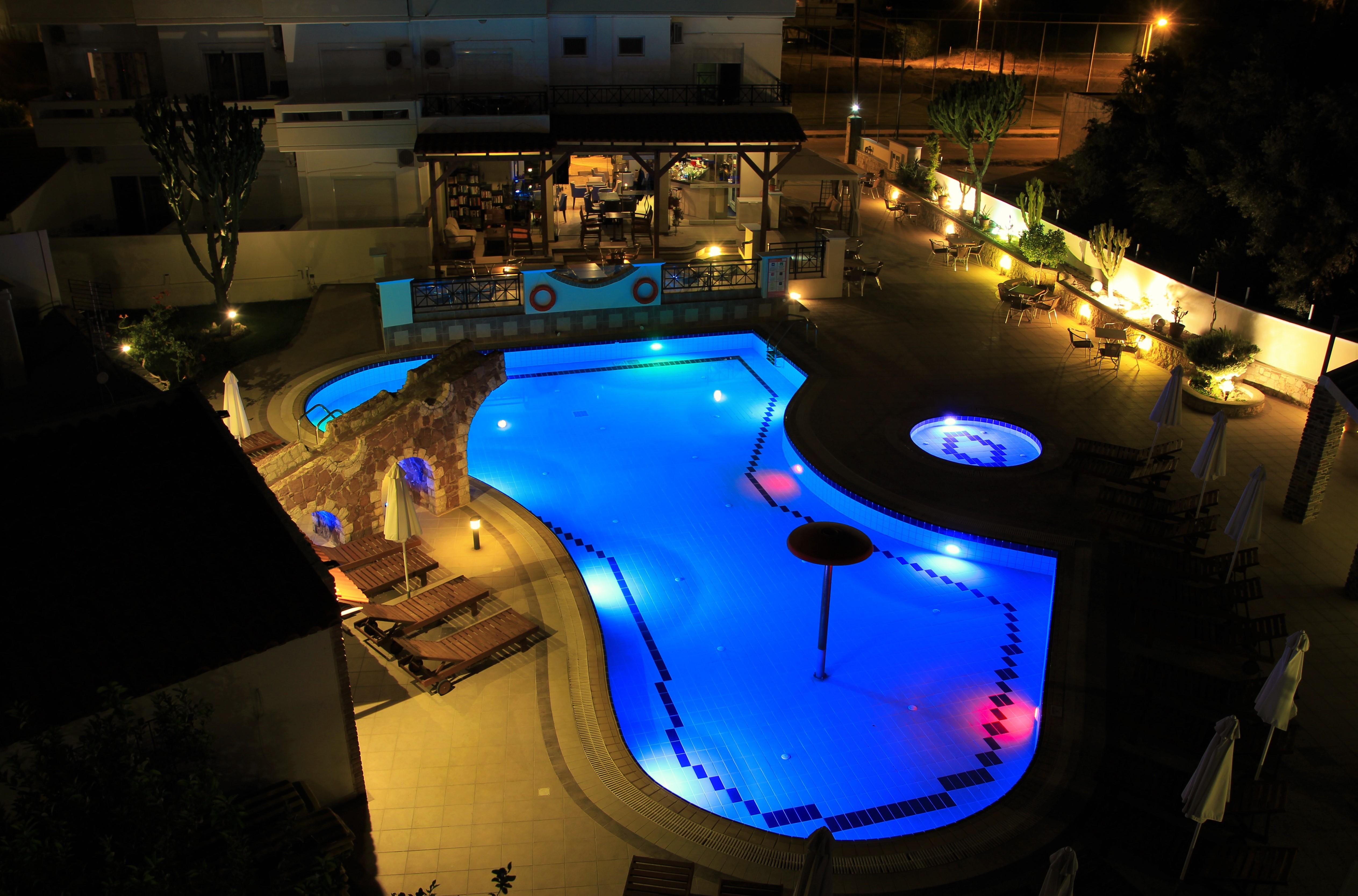 Bright Star Aparthotel Фалираки Екстериор снимка