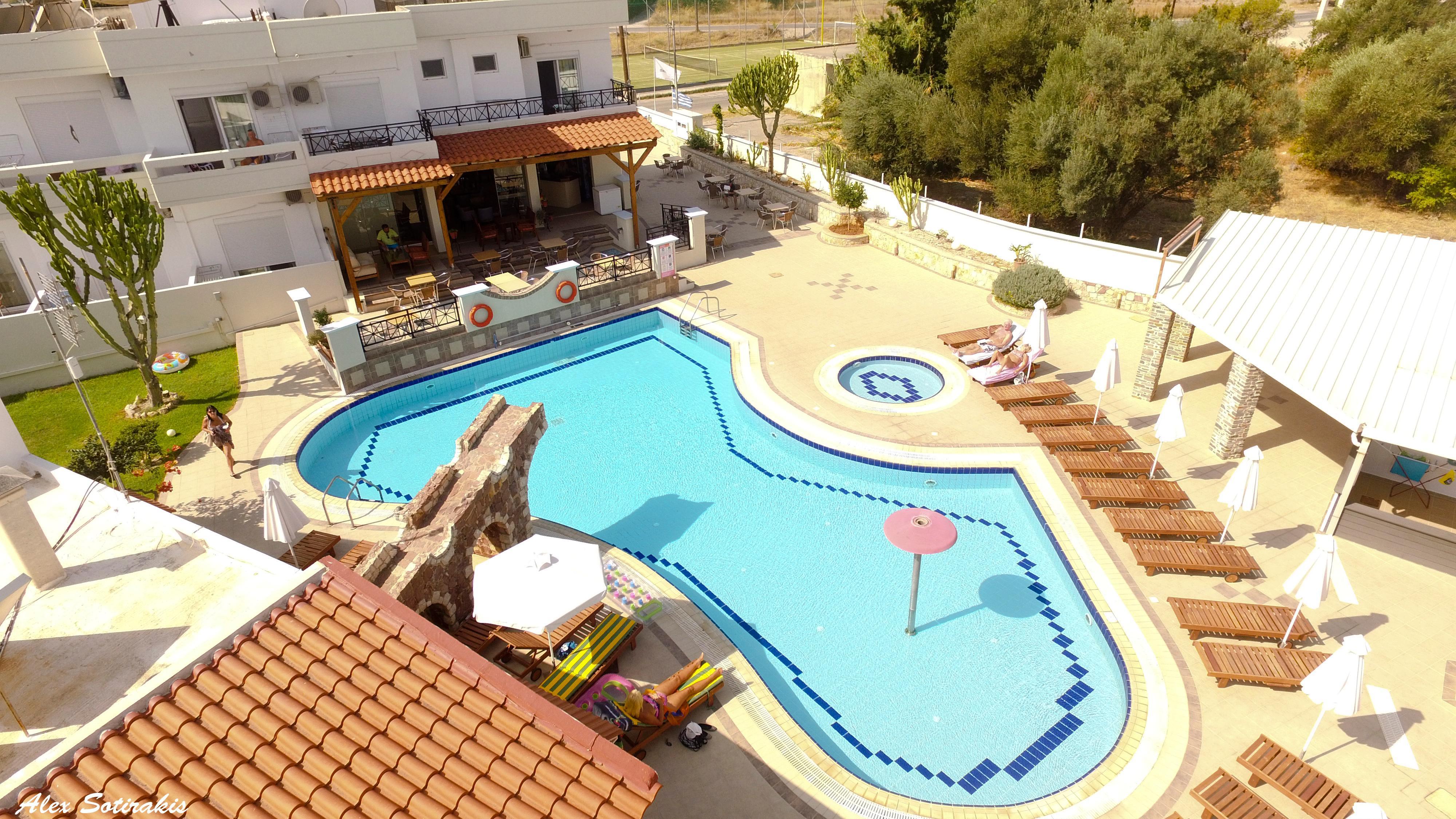 Bright Star Aparthotel Фалираки Екстериор снимка