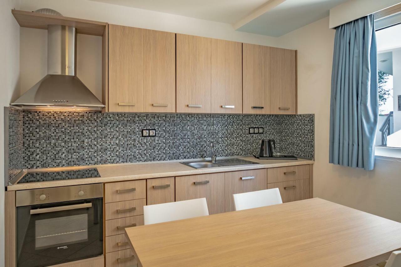 Bright Star Aparthotel Фалираки Екстериор снимка