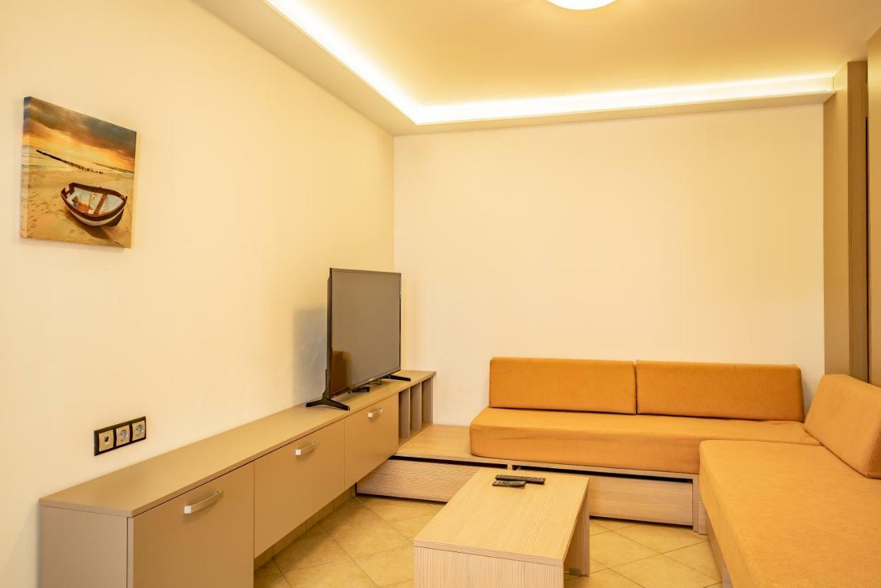 Bright Star Aparthotel Фалираки Екстериор снимка